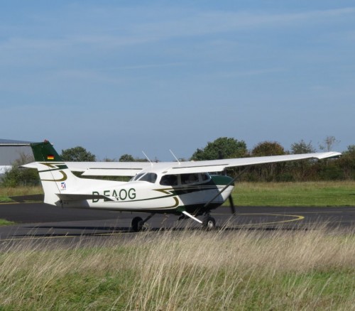 SmallAircraft-D-EAOG-02