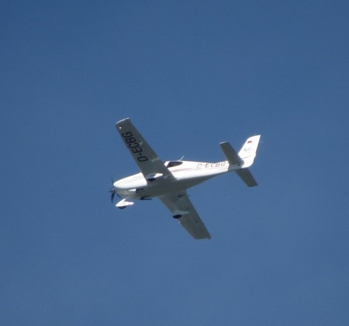 SmallAircraft-D-ECBG-02