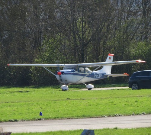SmallAircraft-D-ECBY-03