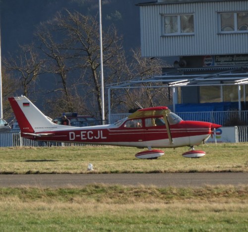 SmallAircraft-D-ECJL-02