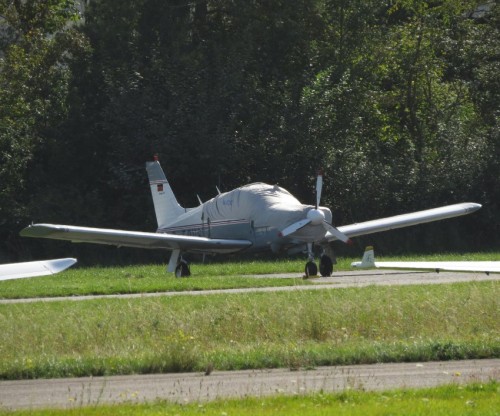 SmallAircraft-D-ECUS-02