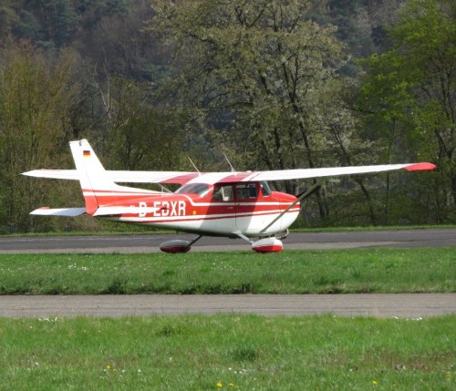 SmallAircraft-D-EDXR-01