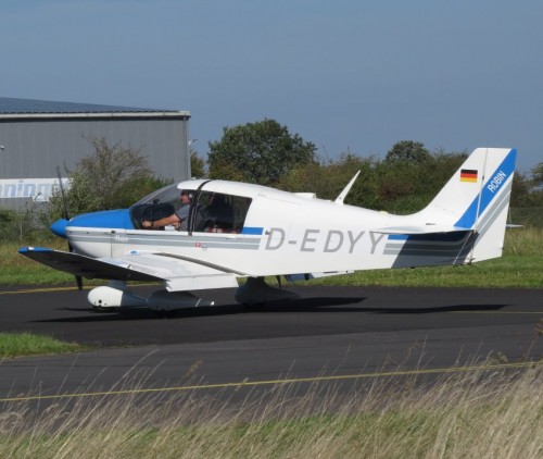 SmallAircraft-D-EDYY-02