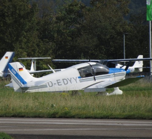 SmallAircraft-D-EDYY-05