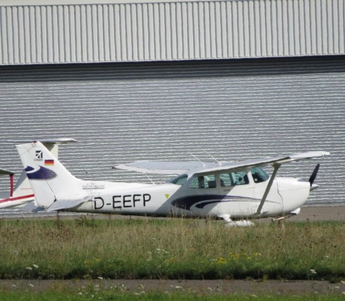 SmallAircraft-D-EEFP-01