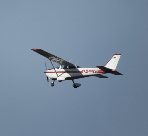 SmallAircraft-D-EEYY-01