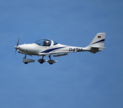 SmallAircraft-D-EFEF-01