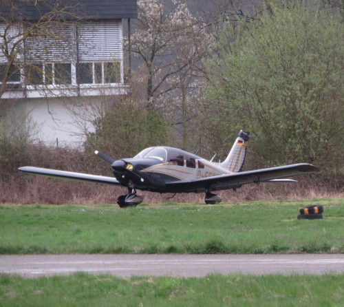 SmallAircraft-D-EFWW-01