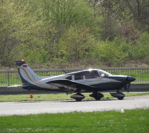 SmallAircraft-D-EFWW-05