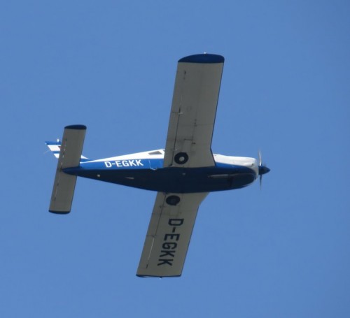 SmallAircraft-D-EGKK-02