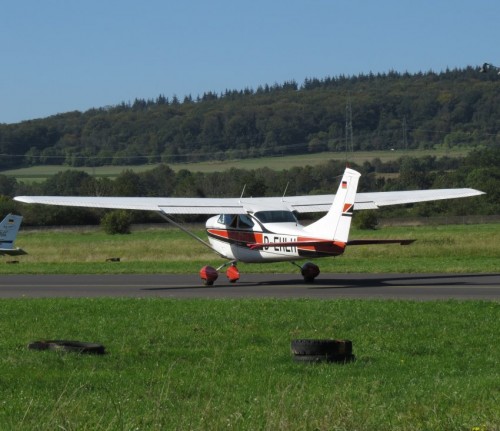 SmallAircraft-D-EHLH-02
