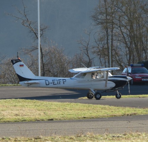 SmallAircraft-D-EIFP-02