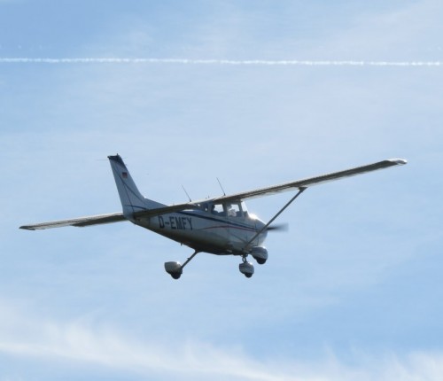 SmallAircraft-D-EMFY-04