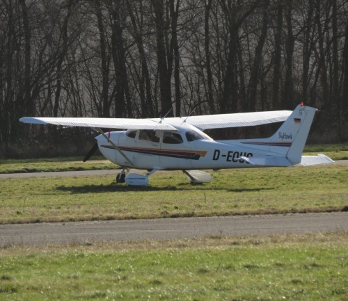 SmallAircraft-D-EOUC-03