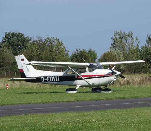 SmallAircraft-D-EOVU-03