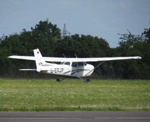 SmallAircraft-D-ERJP-03