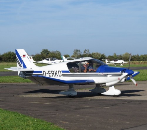 SmallAircraft-D-ERKD-06