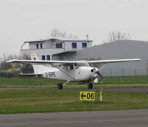 SmallAircraft-D-ERPE-01