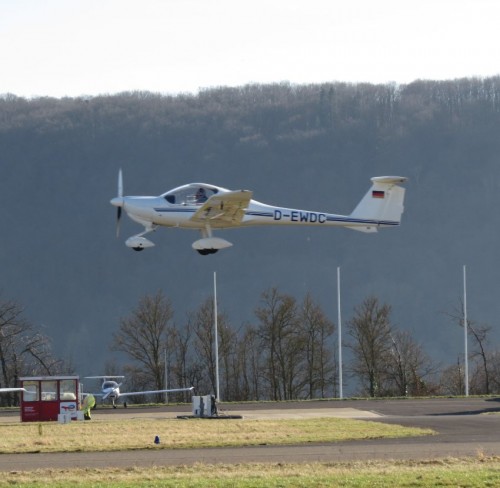SmallAircraft-D-EWDC-03