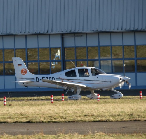 SmallAircraft-D-EZCD-06