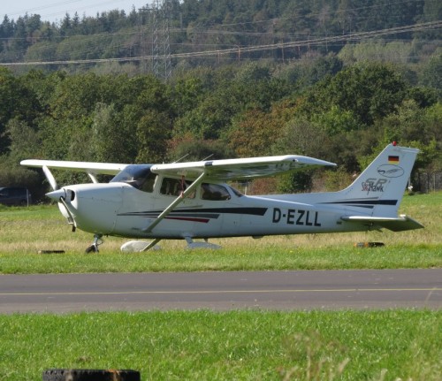 SmallAircraft-D-EZLL-04