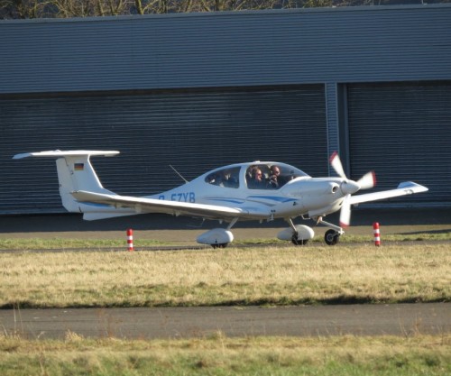 SmallAircraft-D-EZYB-02