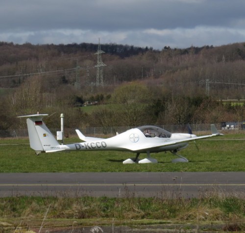 SmallAircraft-D-KCCO-06