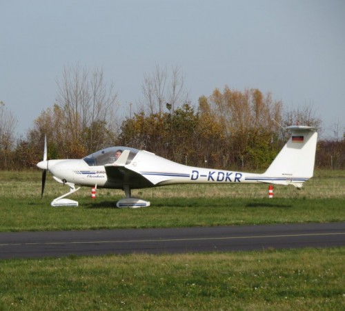 SmallAircraft-D-KDKR-01