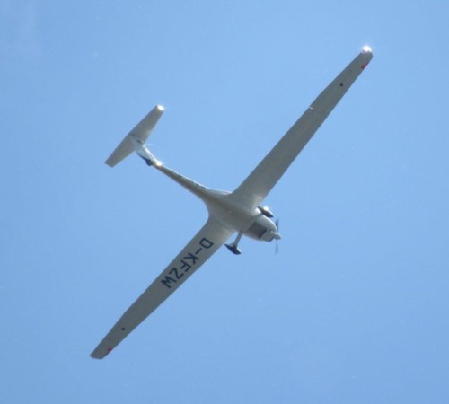 SmallAircraft-D-KFZW-01