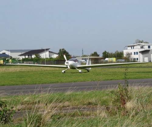 SmallAircraft-D-KUFP-06