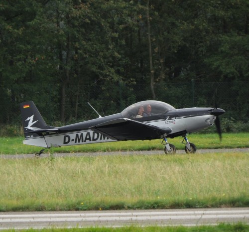 SmallAircraft-D-MADM-02