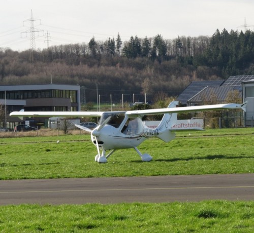 SmallAircraft-D-MEMZ-04