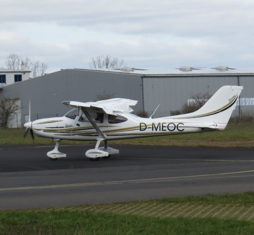 SmallAircraft-D-MEOC-02