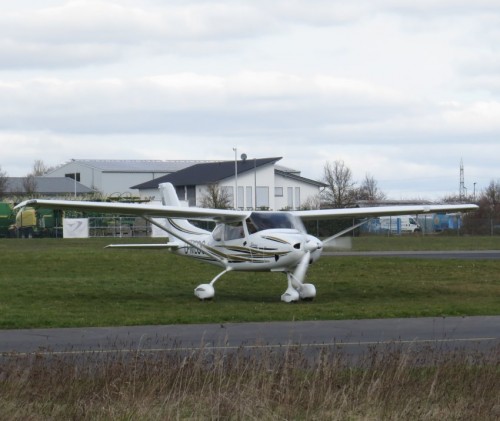 SmallAircraft-D-MEOC-03