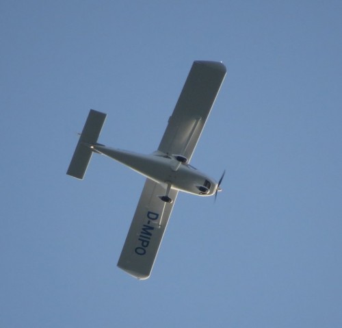SmallAircraft-D-MIPO-02