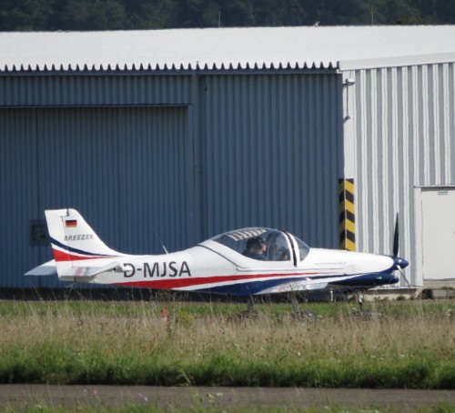 SmallAircraft-D-MJSA-01