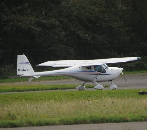 SmallAircraft-D-MWTT-08