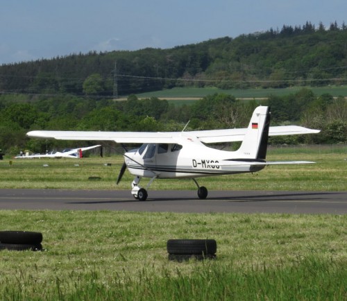 SmallAircraft-D-MXSS-02