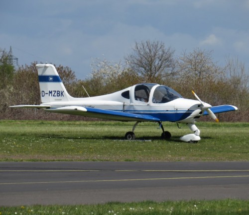 SmallAircraft-D-MZBK-01