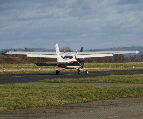 SmallAircraft-N8211G-02