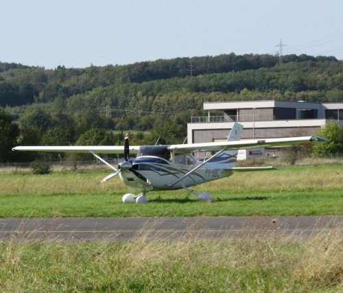 SmallAircraft-PH-BBC-01