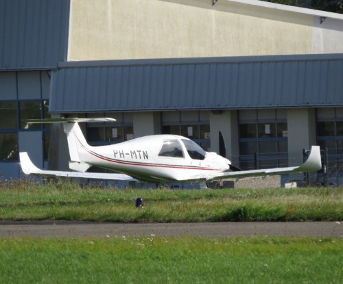 SmallAircraft-PH-MTN-01