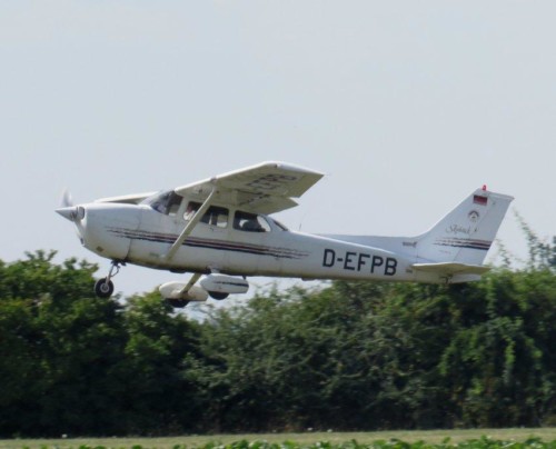 SmallAircraft - D-EFPB-04