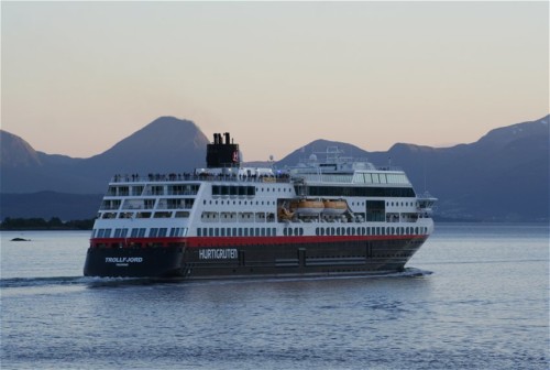 Hurtigruten - MS Trollfjord23
